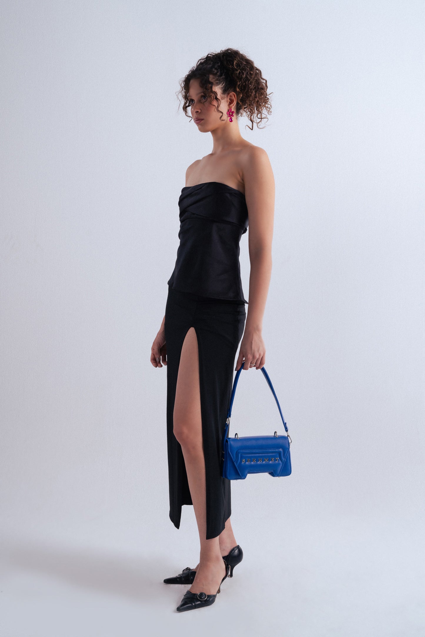 The Warefare Shoulder Bag In Royal Blue